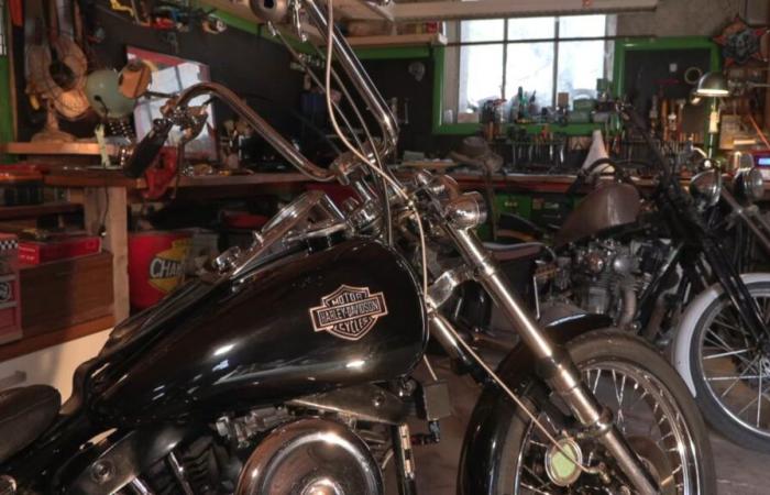 he sells Johnny Hallyday's motorcycle to finance his retirement