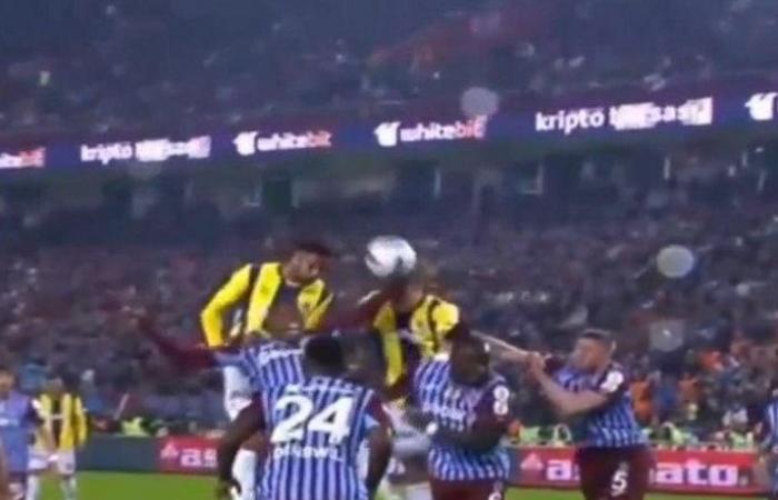 Trabzonspor’s goal against F.Bahçe was cancelled! Here are all the controversial positions