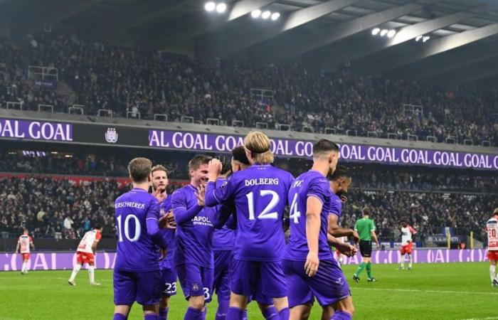 Anderlecht crushes an apathetic Kortrijk, but that does not calm the anti-Vandenhaute