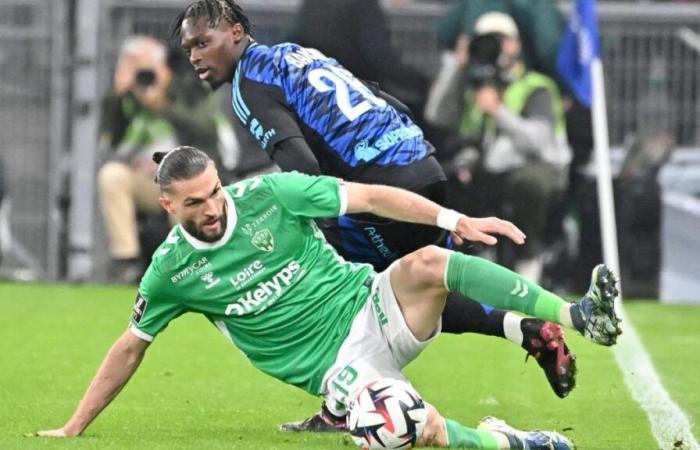 ASSE tames Strasbourg and leaves the red zone