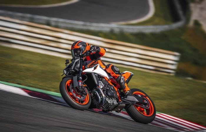 New – KTM adds a 990 Duke R, sportier than the 990 Duke