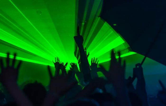 “They stoned us”: Travelers intervene to end a rave party, the altercation with the partygoers degenerates