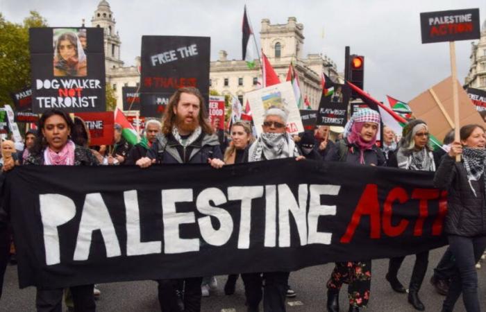 Manchester. Busts of Israel's first president stolen by pro-Palestinian activists