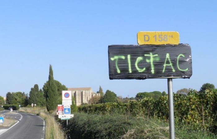 Anger of farmers: “redecorated” town entrance signs, the countdown has started near Sète