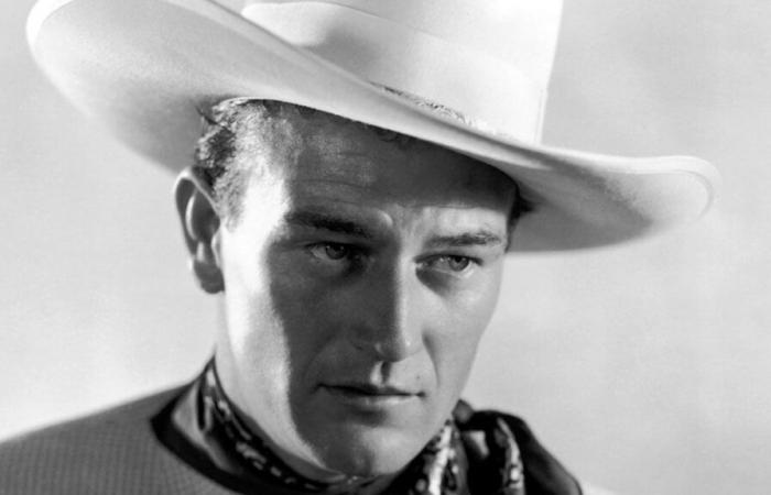 “He stayed as far away from her as possible” Even John Wayne could be intimidated: this star left him speechless