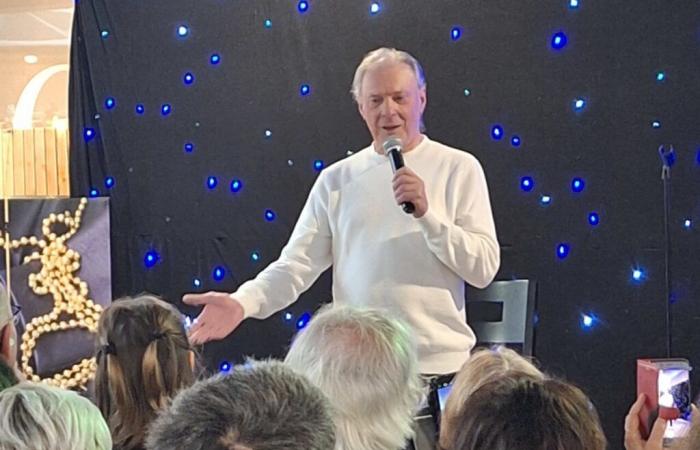 Star of the 80s, Herbert Léonard attracts the crowd during a concert in Cherbourg