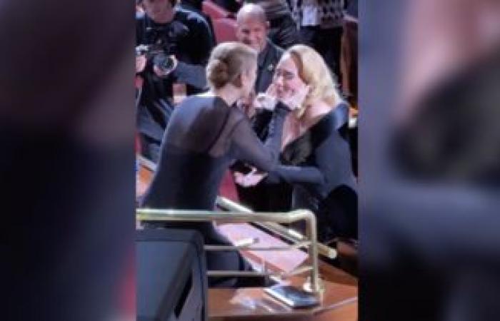 Disguised as Meryl Streep’s character in ‘Death Suits You,’ Adèle kisses the actress during a concert in Las Vegas