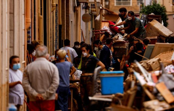 Floods in Spain | Leaders faced with crowd anger