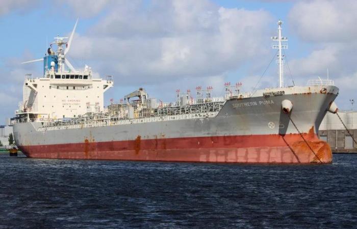 Collision between two tankers in the strait, near Moroccan waters