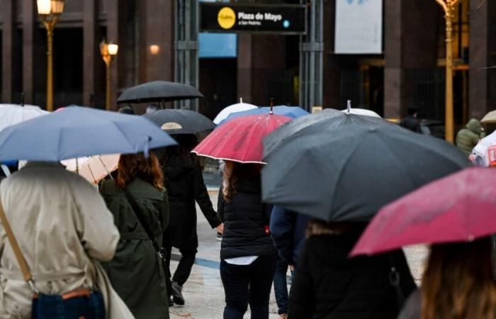 An orange and yellow alert for strong storms is in effect for 10 provinces: which are the most affected areas