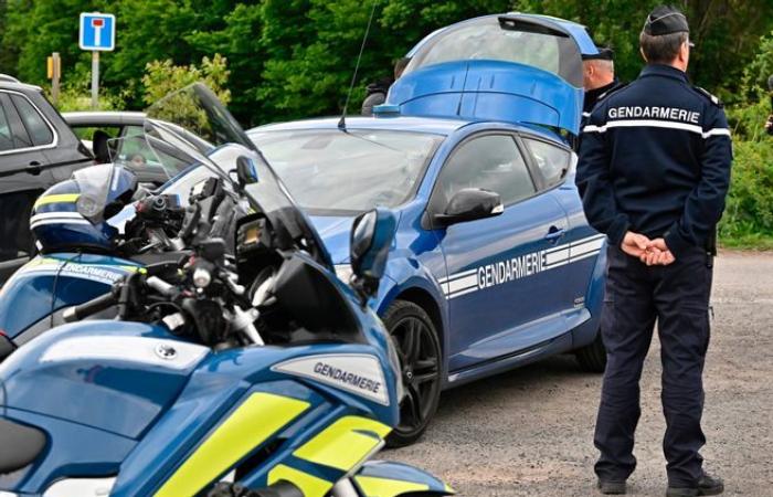 Lot: a man armed with knives holed up in his home, the gendarmes manage to get him out