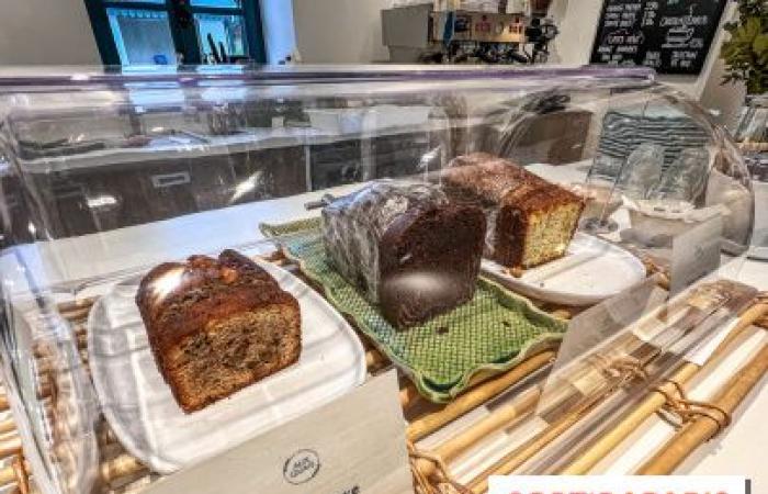 Aux Quais, the organic and local tea room which takes over the Étang-la-Ville station in Yvelines