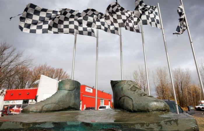 Statue of Gilles Villeneuve stolen | Jacques Villeneuve calls thieves “idiots”