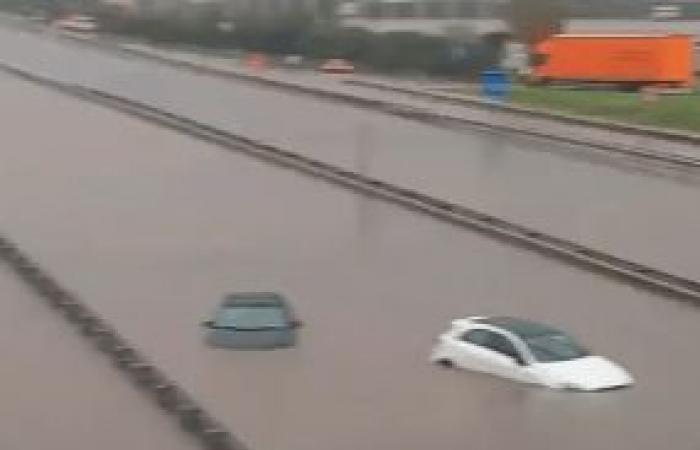 Storms in Spain: Many deaths feared in flooded underground car parks