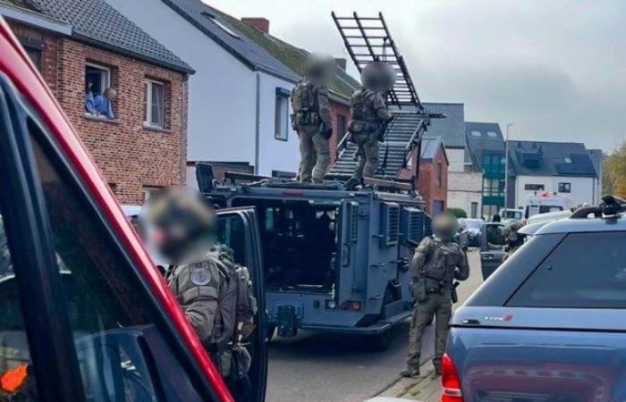 Hostage situation in Beringen: special units raid and rescue man (Beringen)