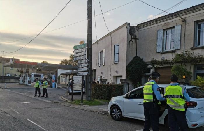 Why are these gendarmerie road checks in Lot-et-Garonne so original?