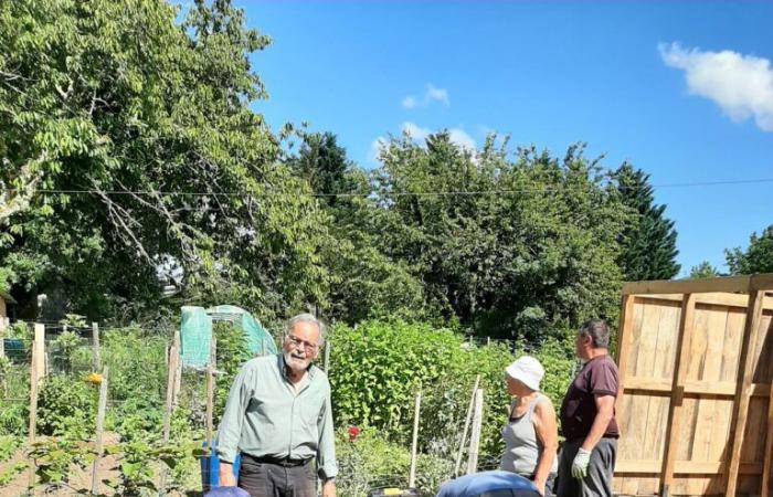 Dordogne. Jardinot Chamiers builds a show cabin