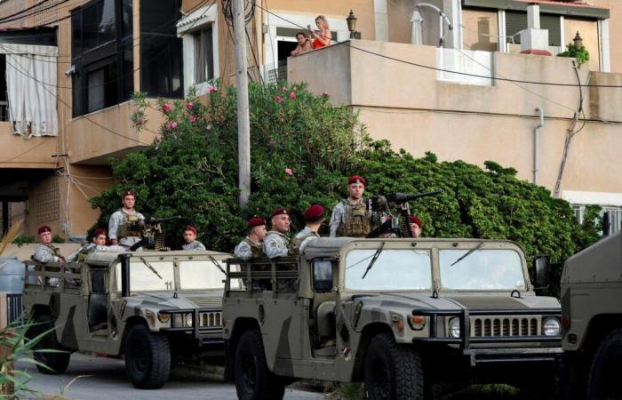 In Lebanon, an Israeli commando kidnaps a man presented as a Hezbollah executive