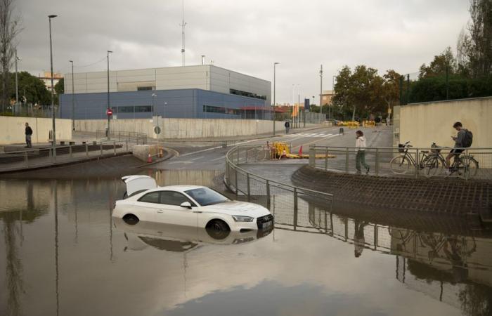 Barcelona hit by torrential rain, Secours Populaire launches appeal for donations