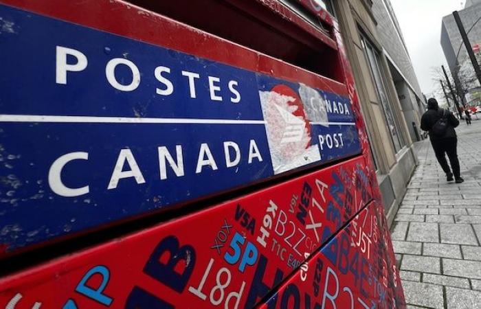 Negotiations continue between Canada Post and the union