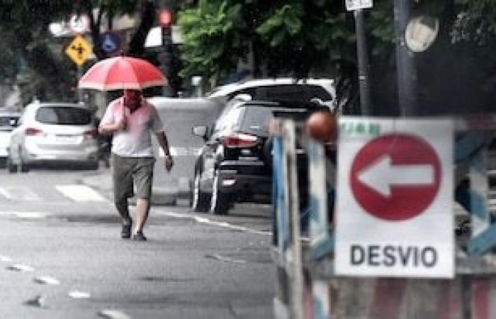 An orange and yellow alert for strong storms is in effect for 10 provinces: which are the most affected areas