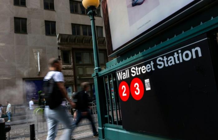 Wall Street down slightly, bond rates plunge – 04/11/2024 at 4:05 p.m.