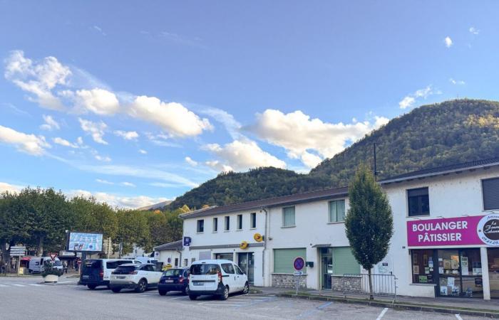 A doctor and a midwife employed by the Occitanie Region, based in Haute Ariège