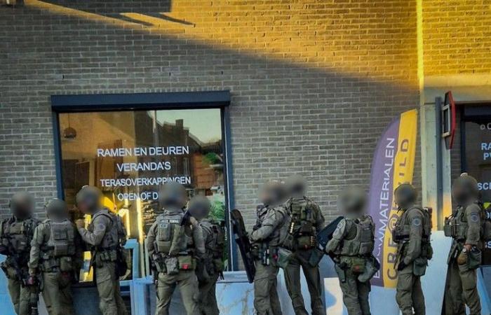 Hostage situation in Beringen: special units raid and rescue man (Beringen)