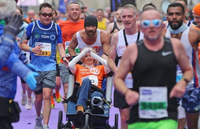 This heartbreaking video of Colin Farrell finishing the Dublin marathon by pushing his sick friend's chair