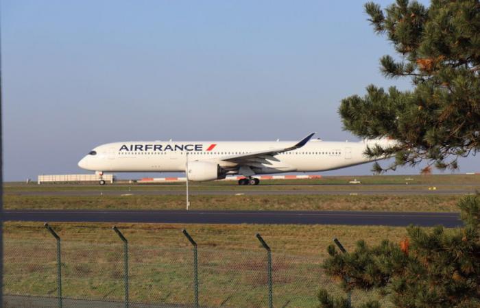 Air France planes sent back to Paris