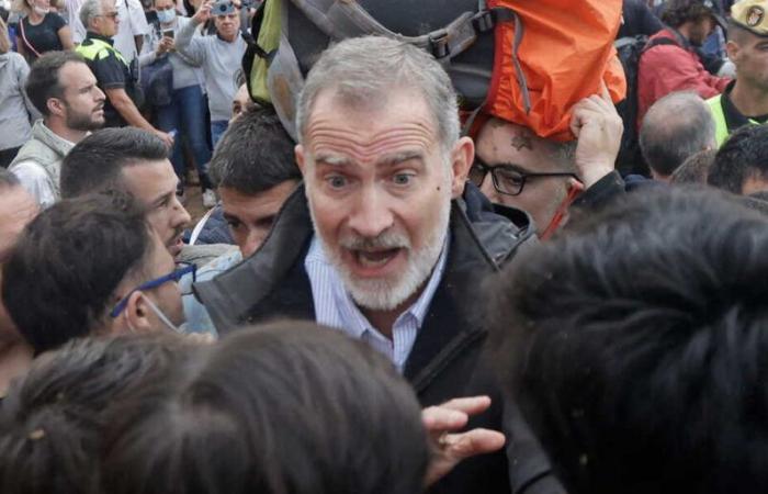 “I won’t come!” »: Letizia of Spain in tears, King Felipe VI responds to flood victims who threw mud at him