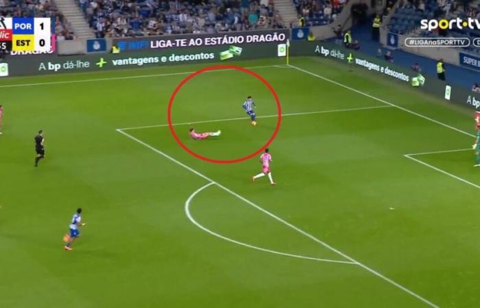 in video, the fair play of a Porto striker who refuses to score after an opposing injury