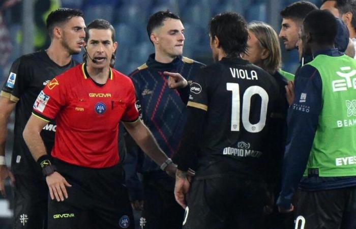 Cagliari against the referee in the match lost against Lazio