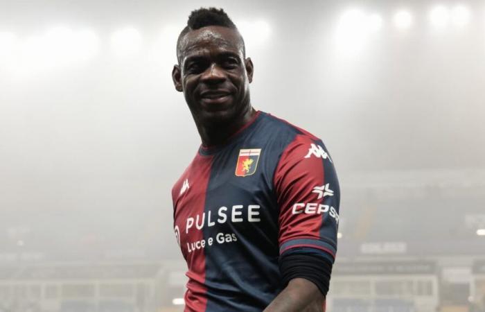 Balotelli gets yellow in 7 minutes and ends up in underpants for his big return to Serie A