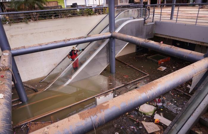 Storms in Spain: Many deaths feared in flooded underground car parks