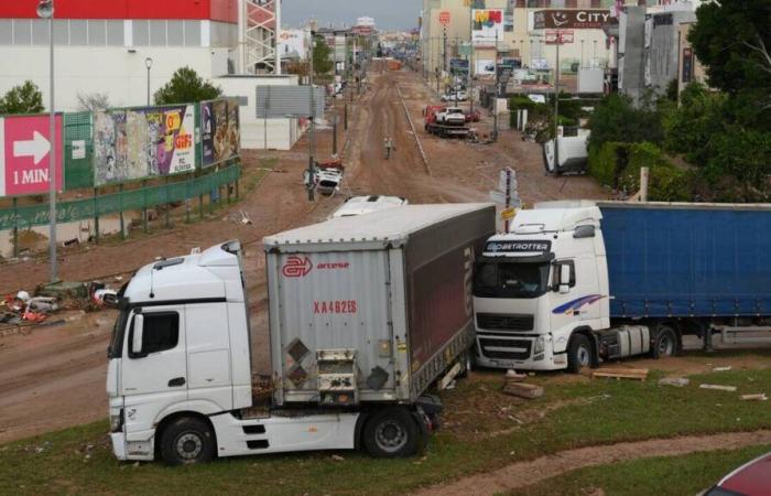 A 72-year-old truck driver disappeared in the floods in Valencia, his son and daughter very worried