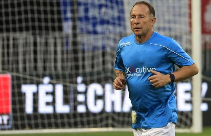 the decision is made, Jean-Pierre Papin remains at the club