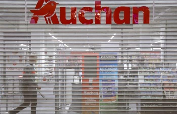 The distributor Auchan is preparing to announce a major social plan project on Tuesday