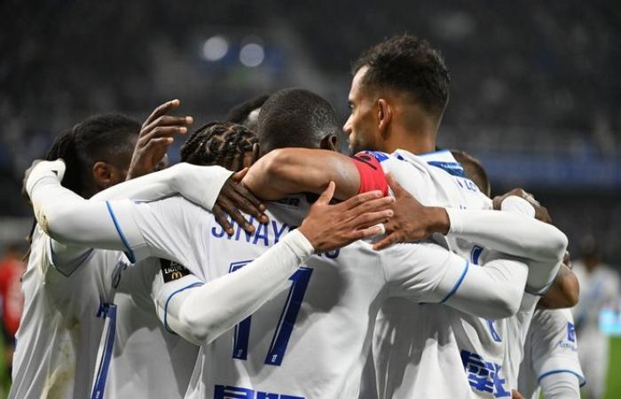 AJA crushes Rennes (4-0), how did it become this powerful machine? Listen to our podcast Déb'AJA