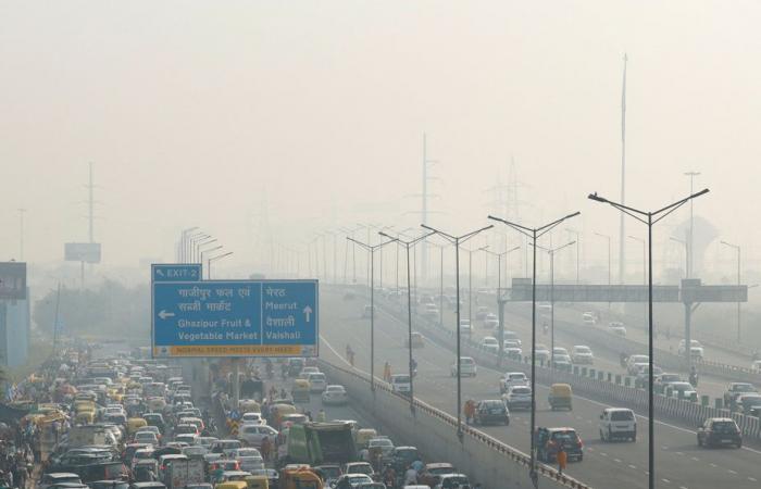 India | Drowned in a thick cloud of pollution, New Delhi is coughing dangerously