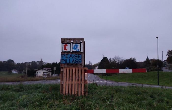 Haute-Savoie: a false toll installed at the Lully roundabout by opponents of the Machilly-Thonon motorway