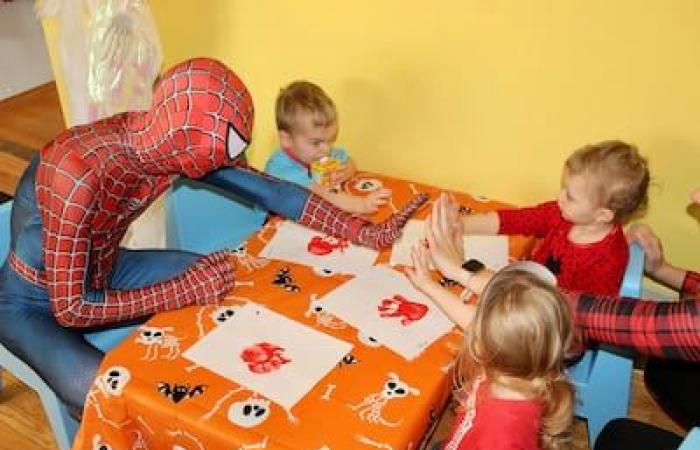 The magic of Spider-Man: Spider-Man spreads happiness in Saguenay