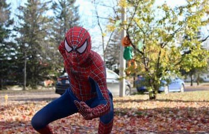 The magic of Spider-Man: Spider-Man spreads happiness in Saguenay