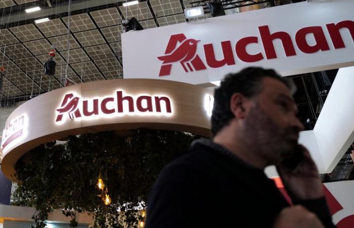 In difficulty, Auchan is preparing to present a vast draft social plan which could threaten around 2,300 jobs