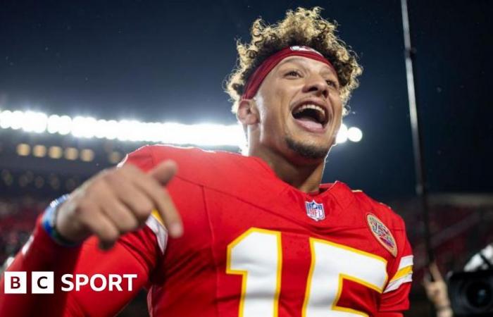 NFL: Patrick Mahomes helps Kansas City Chiefs maintain unbeaten start