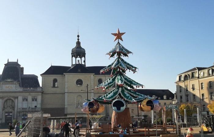 Unmissable, sometimes criticized, the merry-go-round takes root for Christmas in the city center of Le Mans