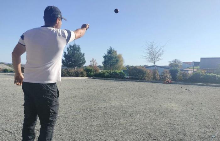 A pétanque club in Creuse is looking for a place to practice sheltered