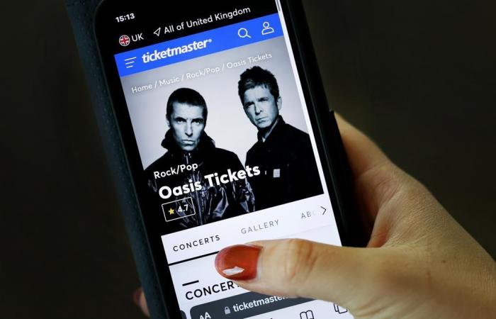 Online scams: Oasis fans scammed on Facebook