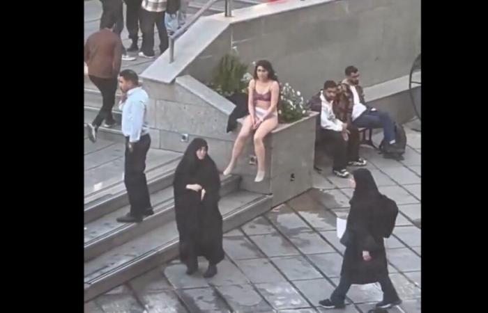 Paris “salutes the courage” of the young Iranian woman arrested after undressing