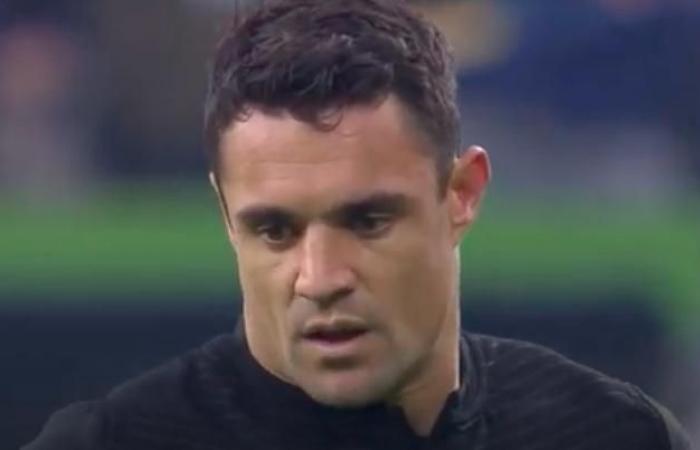 XV of FRANCE. The binouze after the match? A “sacred” moment for Dan Carter